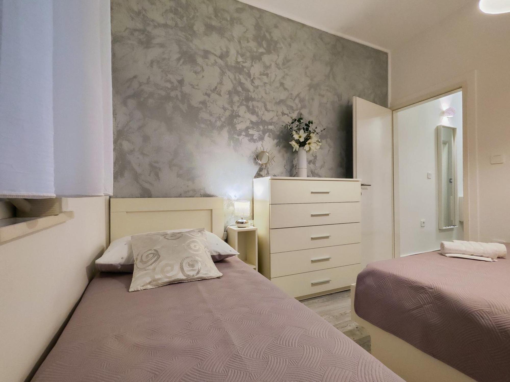 Sea & Sun Apartments Tučepi Pokój zdjęcie